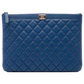 Chanel Blue Medium Quilted Caviar Boy O Case Clutch Blau Dunkelblau