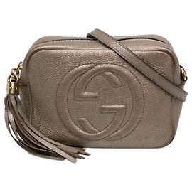 Borsa a tracolla Soho Disco Gucci in pelle di vitello metallizzata oro D'oro