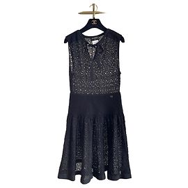 Vestido Chanel negro de encaje Otro