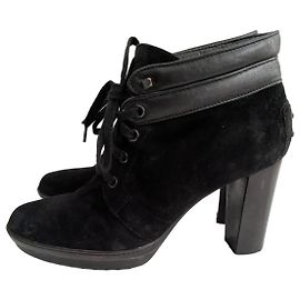 Stivaletti Tod's in camoscio nero con lacci e tacco Nero