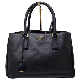 Prada Borsa Tote Medium Lux in pelle Saffiano Nero Nero