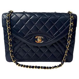 Bolsa de Ombro Chanel Matelassé Paris Limited Edition Coco Mark Chain Azul marinho