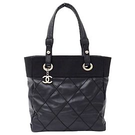 Sac cabas Chanel en toile enduite noire Noir