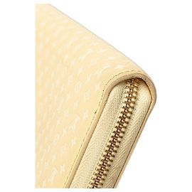 Louis Vuitton Zippy Wallet M82229 Gelb