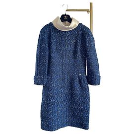 Robe Chanel en tweed bleu Autre
