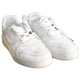 Louis Vuitton Zapatillas Bajas de Cuero Blanco Blanco