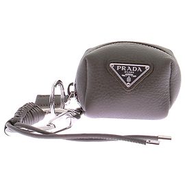Chaveiro Prada de couro preto Preto