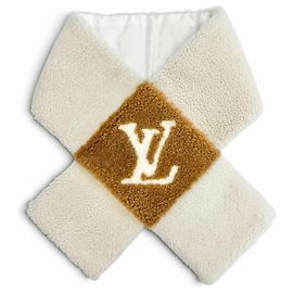 Louis Vuitton Neverfreeze Shirring Echarpe Stole Braun Roh