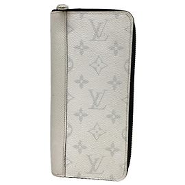 Louis Vuitton Taiga Zippy Wallet Vertical M30446 Blanco