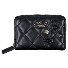 Chanel Camellia Matelassé Kartenetui aus schwarzem Leder Schwarz
