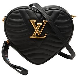 Louis Vuitton Black New Wave Heart Preto