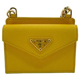 Portefeuille à chaîne/épaule en cuir Saffiano jaune Prada Jaune