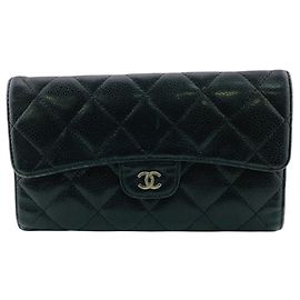 Carteira Longa Tri-fold em Couro Matelassé Chanel Preto