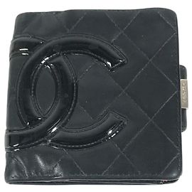 Portafoglio bi-fold in pelle nera Chanel Cambon Line Nero