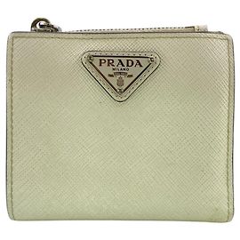 Prada 2ML049 Bi-fold Geldbörse aus Leder mit Triangle-Plakette Weiß