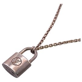 Colar com pingente Louis Vuitton Silver Lockit Learn Prata