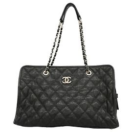 Bolsa de Ombro Chanel Matelassé com Corrente Preto