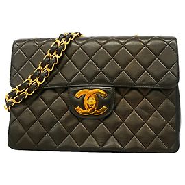 Chanel Schultertasche aus schwarzem Lammleder Schwarz