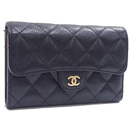 Portafoglio lungo tri-fold Chanel in pelle di vitello martellata nera Nero