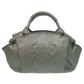 Loewe Handtasche aus Nappa Aire Leder in Grün Grün