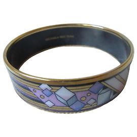 Autre Marque Brazalete rígido Michaela Frey Team patrón geométrico dorado Multicolor Gold hardware