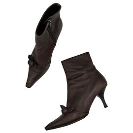 Stivaletti Prada in pelle marrone con dettaglio rosa Marrone