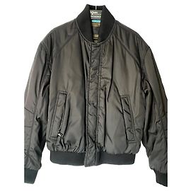 Prada Casaco bomber preto em nylon acolchoado Preto