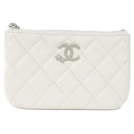 Pochette Chanel AP4811 en cuir Caviar Blanc