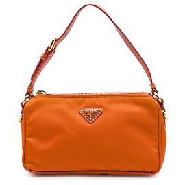 Prada Schultertasche aus orangefarbenem Tessuto Orange