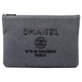 Pochette Chanel Deauville O Case Large en denim gris avec sequins Marron Gris anthracite