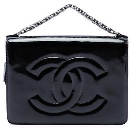 Clutch Chanel Mini CC de charol negro con cadena Negro
