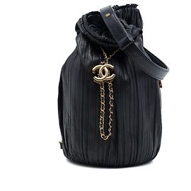 Sac à dos Chanel Coco Pleats à cordon en cuir de veau noir Small Noir