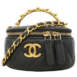 Borsa Vanity Chanel Matelassé in pelle d'agnello con catena Nero