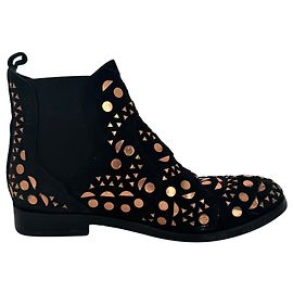 Alaïa Patterned Chelsea Boots in Black Suede Black