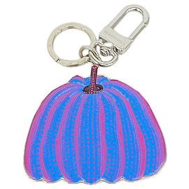 Chaveiro Pingente Louis Vuitton LV x YK Pumpkin Azul Roxo