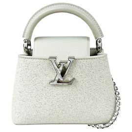 Bolsa de Ombro Louis Vuitton Capucines MINI Branco