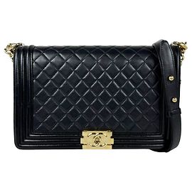 Sac à épaule Chanel Boy Large en agneau Noir
