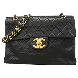 Chanel Schultertasche aus schwarzem Lammleder Schwarz