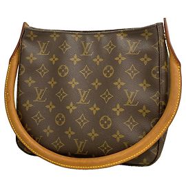 Bolsa de Ombro Louis Vuitton Monogram Looping MM Marrom