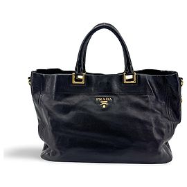 Prada Vitello Daino Leather Large Schwarz