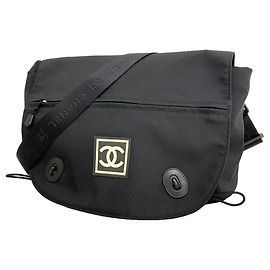 Bolso de hombro Chanel Sport de nylon Negro