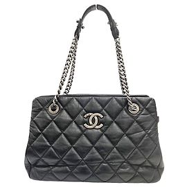 Saco Tote com corrente Chanel em pele de vitelo Preto