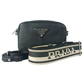 Borsa a tracolla Prada in pelle nera Nero