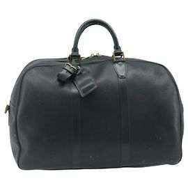 Louis Vuitton Kendall Taiga Leather PM Verde