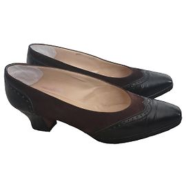 Sapatos de salto em couro e camurça preta para mulher Prada Marrom Preto