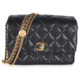 Bolso de solapa Chanel Mini Medallion de piel de cordero acolchada negra con multicadenas Negro