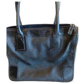 Bolso tote Gucci de lona GG negra Negro