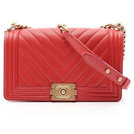 Chanel Boy Chevron V-Stitch Schultertasche Rot