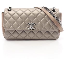 Bolso de hombro Chanel Matelassé Castaño