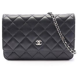 Bolsa de ombro Chanel Matelassé em pele de cordeiro preta Preto